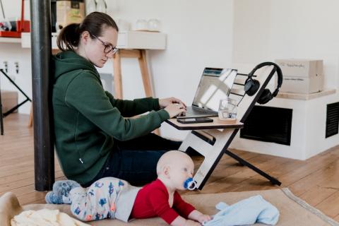 Cómo equilibrar el trabajo en casa con el cuidado de los hijos